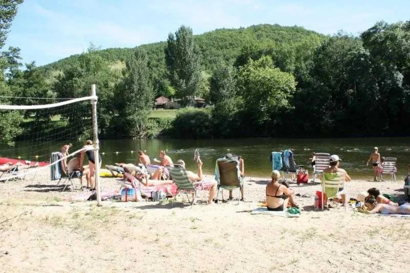 Puy-lʼÉvêque Camping 3 Etoiles - Piscine - Ccbahd0 אתר קמפינג