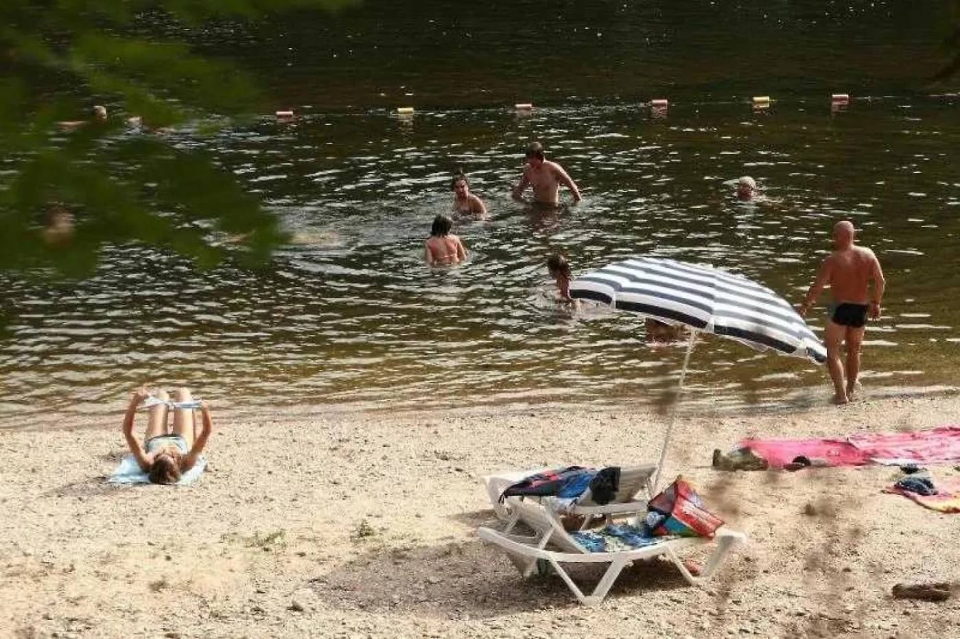 אתר קמפינג Puy-lʼÉvêque Camping 3 Etoiles - Piscine - Ccbahd0