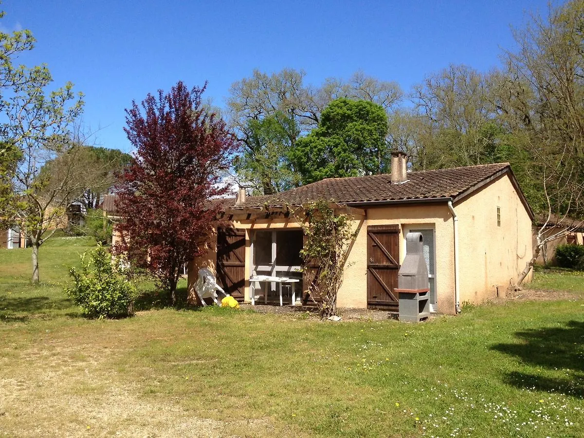 Puy-lʼÉvêque Camping 3 Etoiles - Piscine - Ccbahd0