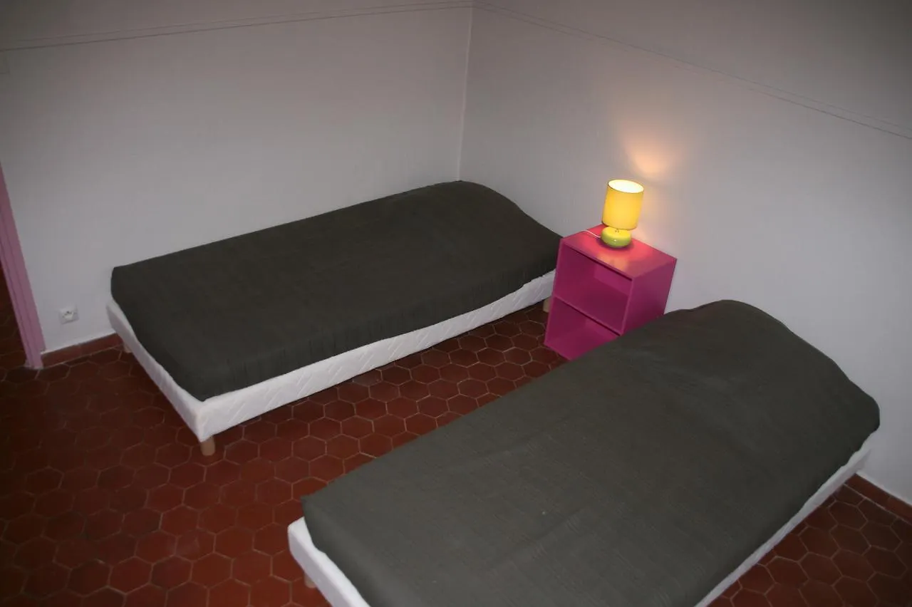 Puy-lʼÉvêque Camping 3 Etoiles - Piscine - Ccbahd0 אתר קמפינג